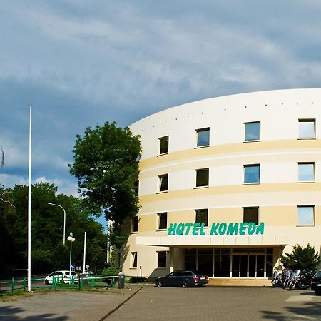 Hotel Komeda Острув-Велькопольски Экстерьер фото