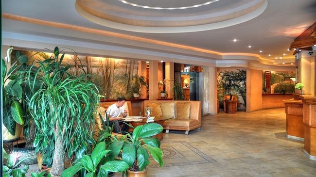 Hotel Komeda Острув-Велькопольски Интерьер фото